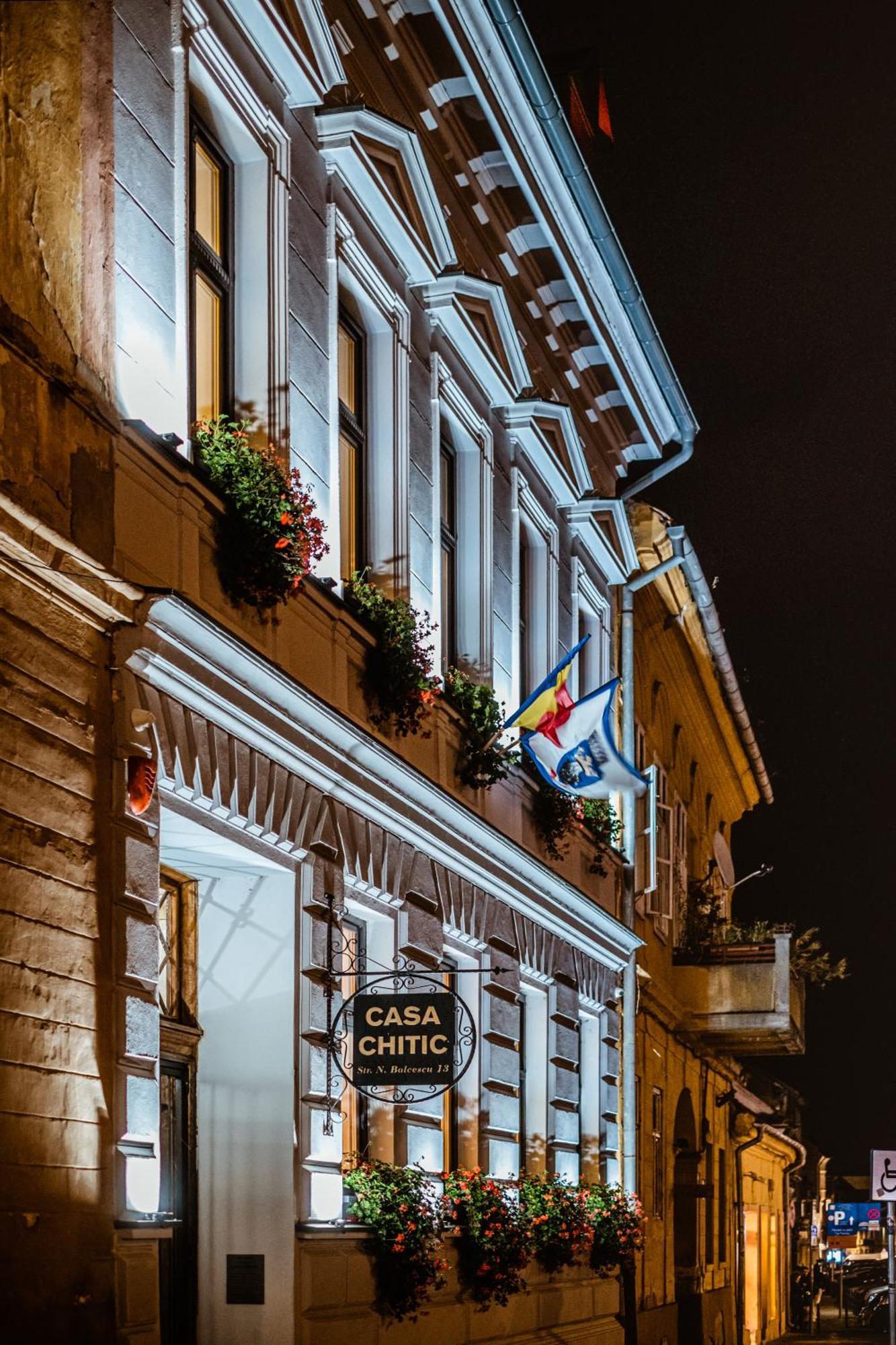 Casa Chitic - Hotel & Restaurant- Str Nicolae Balcescu 13 Braşov Buitenkant foto